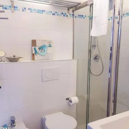 Nautilus Location Near Beaches * Монтероссо-аль-Маре