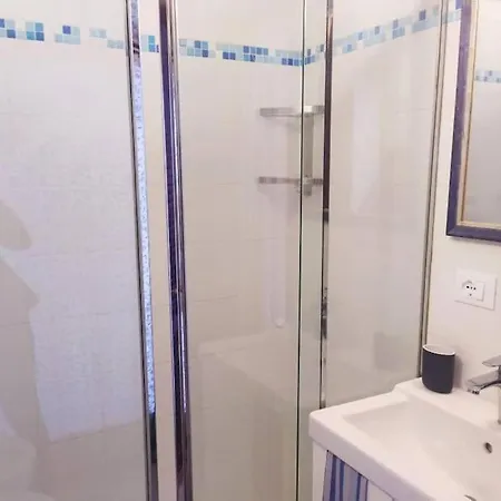 Nautilus Location Near Beaches Монтероссо-аль-Маре